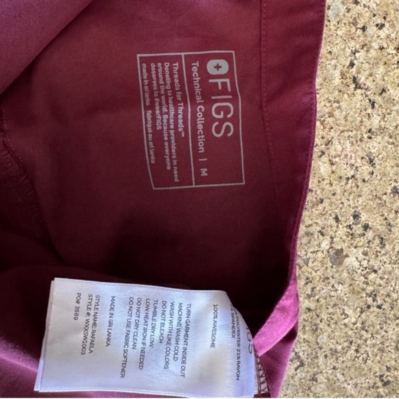 Figs set burgundy (Rafaela top medium and Zamora joggers XL) - Picture 5 of 7